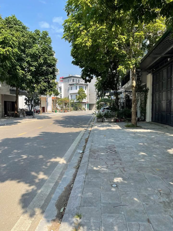 Bán đất 70m2 mặt tiền 5m hướng Tây Nam tại khu F MB 199, Đông Hải, Thanh Hóa