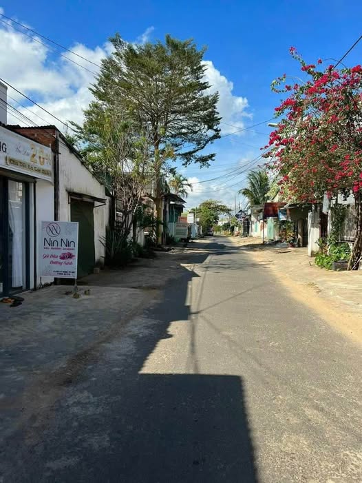 Bán đất mặt tiền hẻm Y Wang, phường Ea Tam, Đắk Lắk, đất vuông nở hậu, chỉ 2.2 tỷ