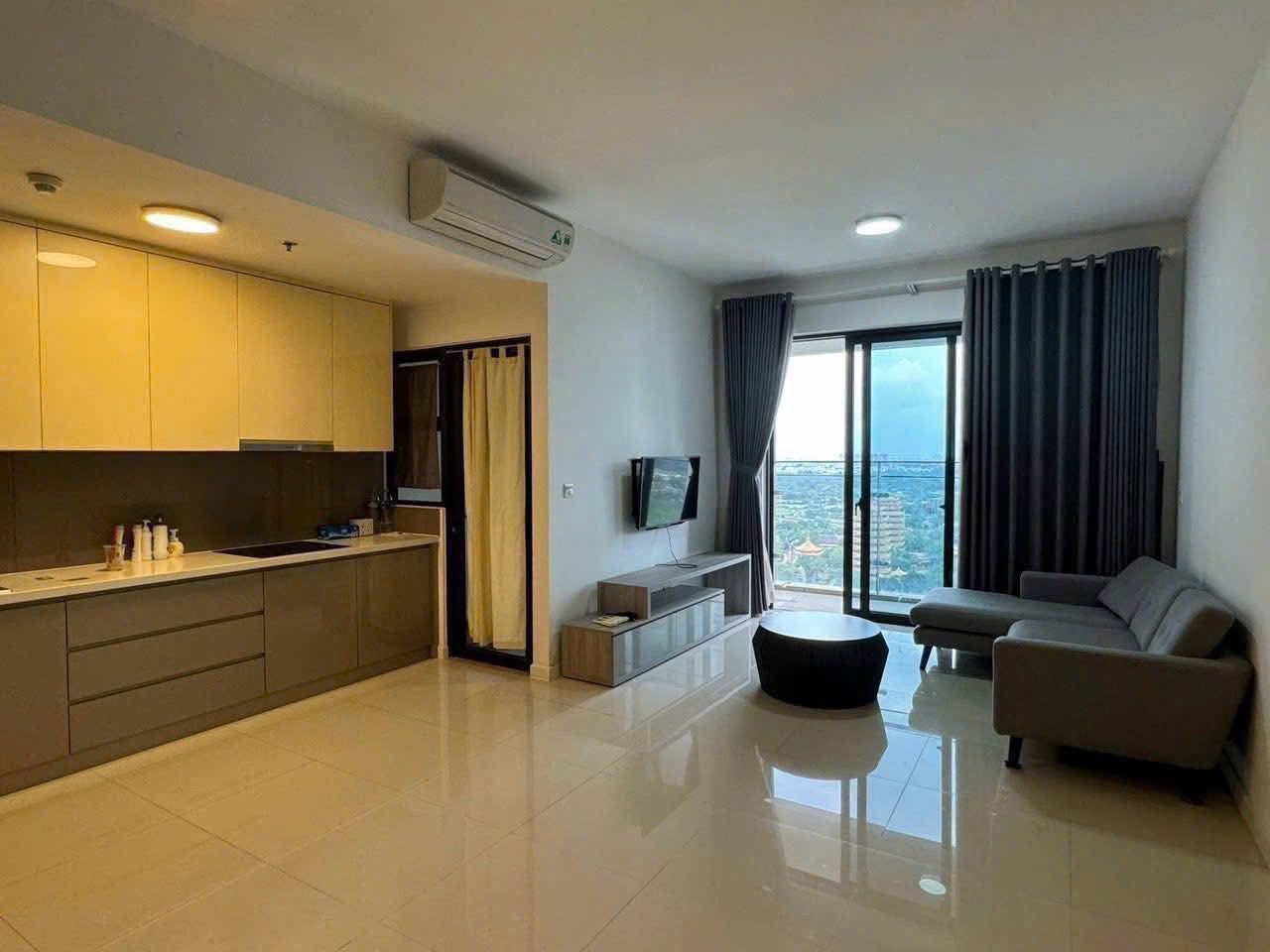 Cho thuê căn hộ Estella Heights, 2 phòng ngủ, 102m2, view hồ bơi, 40 triệu/tháng