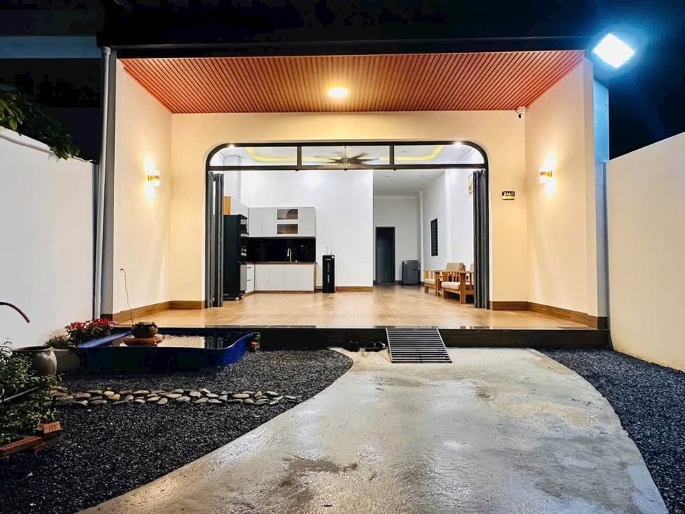 Nhà mới Vĩnh Long, sân rộng, 2 phòng ngủ, 100% thổ cư