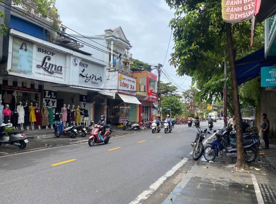 Mặt tiền Đinh Tiên Hoàng, kinh doanh sầm uất tại trung tâm Huế 12 tỷ