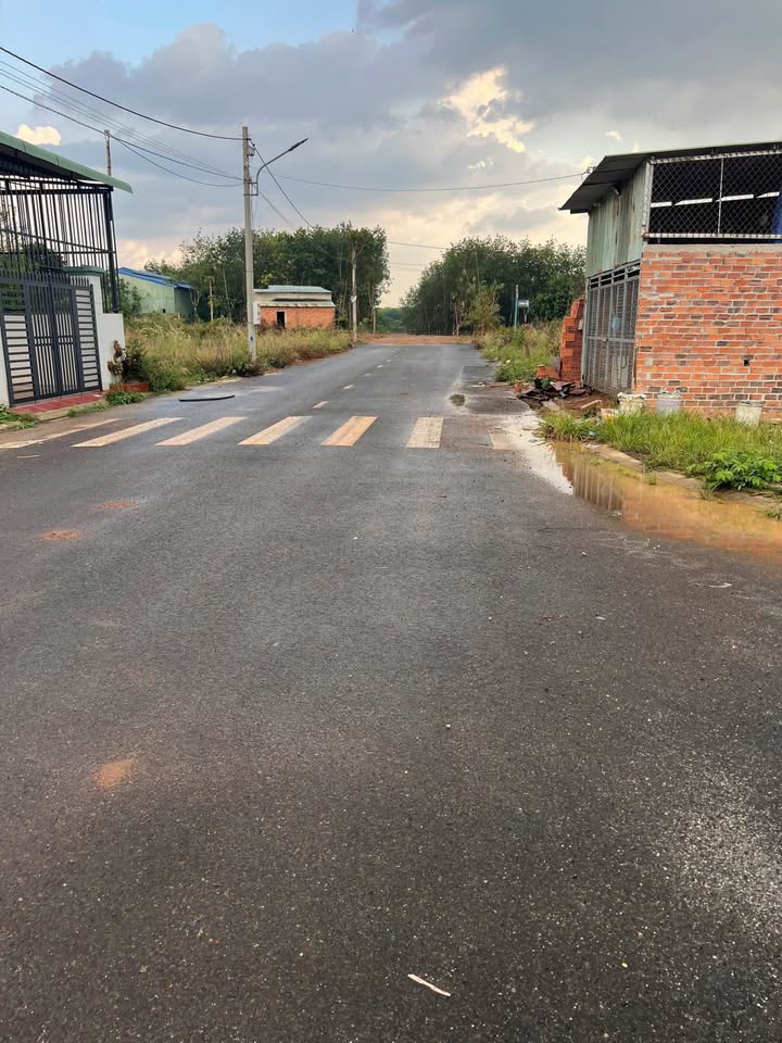 Nhà Tân Xuân, thiết kế hiện đại, nội thất sang trọng, 5m x 22m, giá 1.35 tỷ