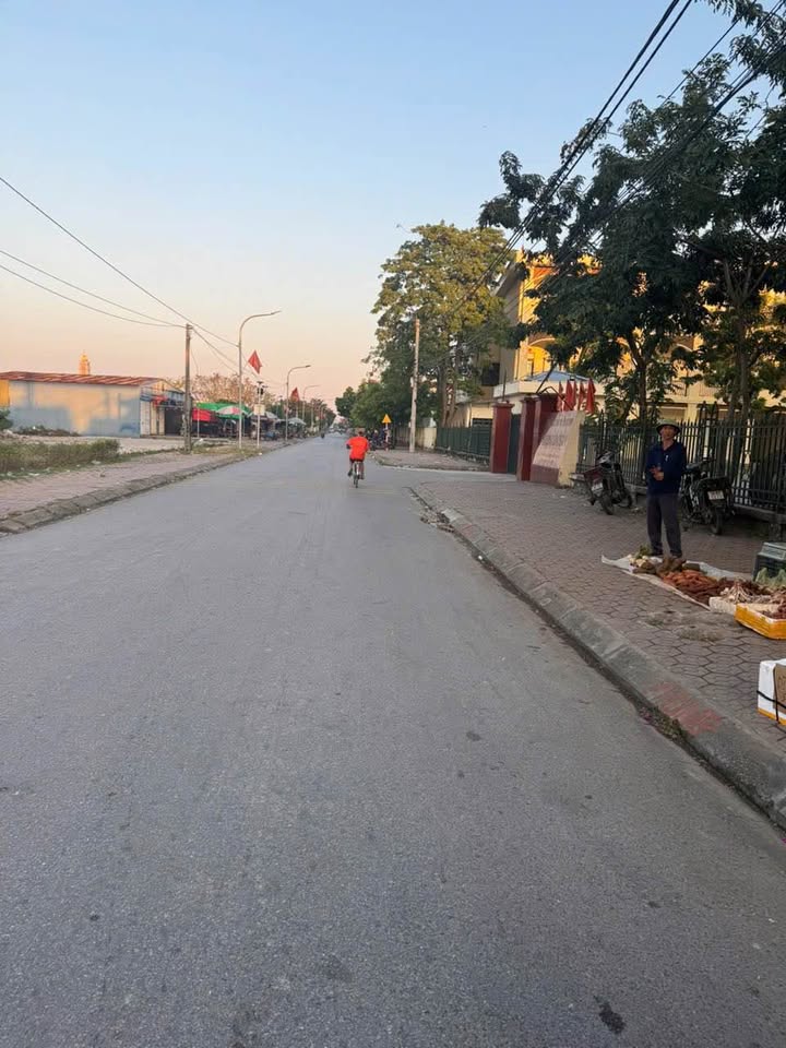 Lô đất vàng Đại Bản - An Dương ngõ ô tô, gần trung tâm, tiện ích đủ đầy