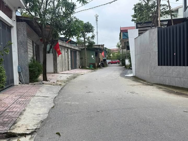 Bán lô đất tại khu vực chợ Trung Đình, gần trường cấp 2 Lê Bình, Hà Tĩnh