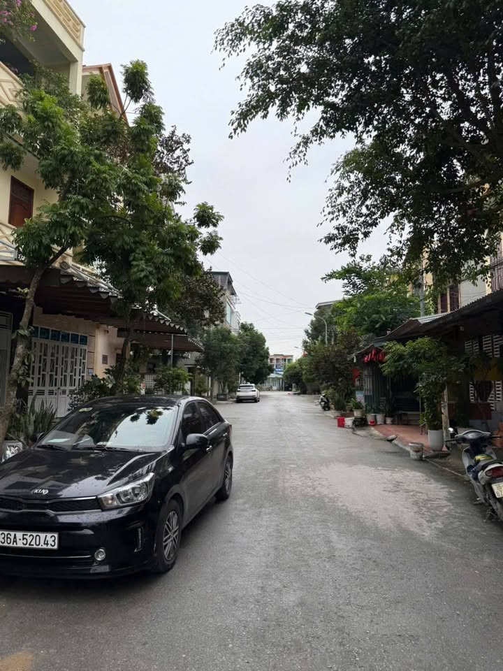 Bán nhà 2 tầng Nguyễn Thị Thập, giá 3 tỷ, kinh doanh cực tốt, ô tô tránh nhau