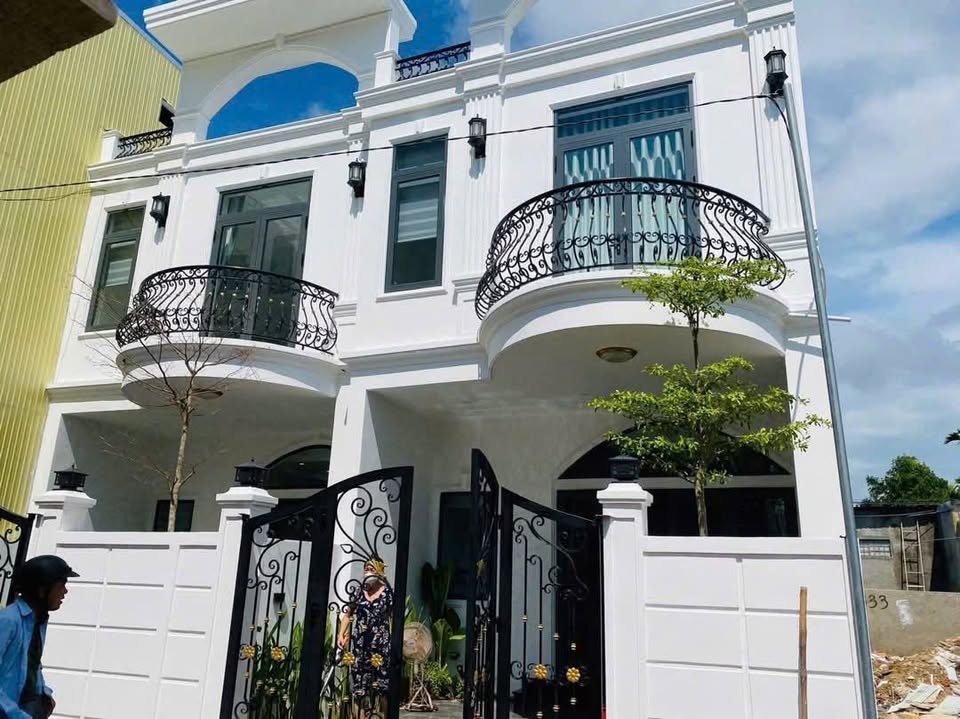 Villa 2 tầng siêu xinh đường Phạm Bá Nguyên, Huế