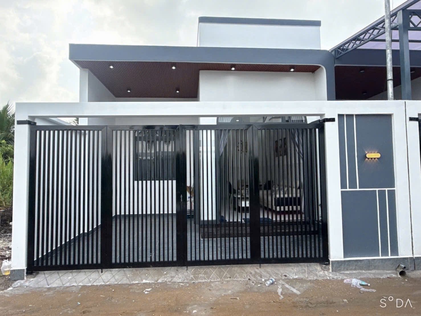 Nhà Phú Tân, Bến Tre, full nội thất cao cấp, giá 1,19 tỷ