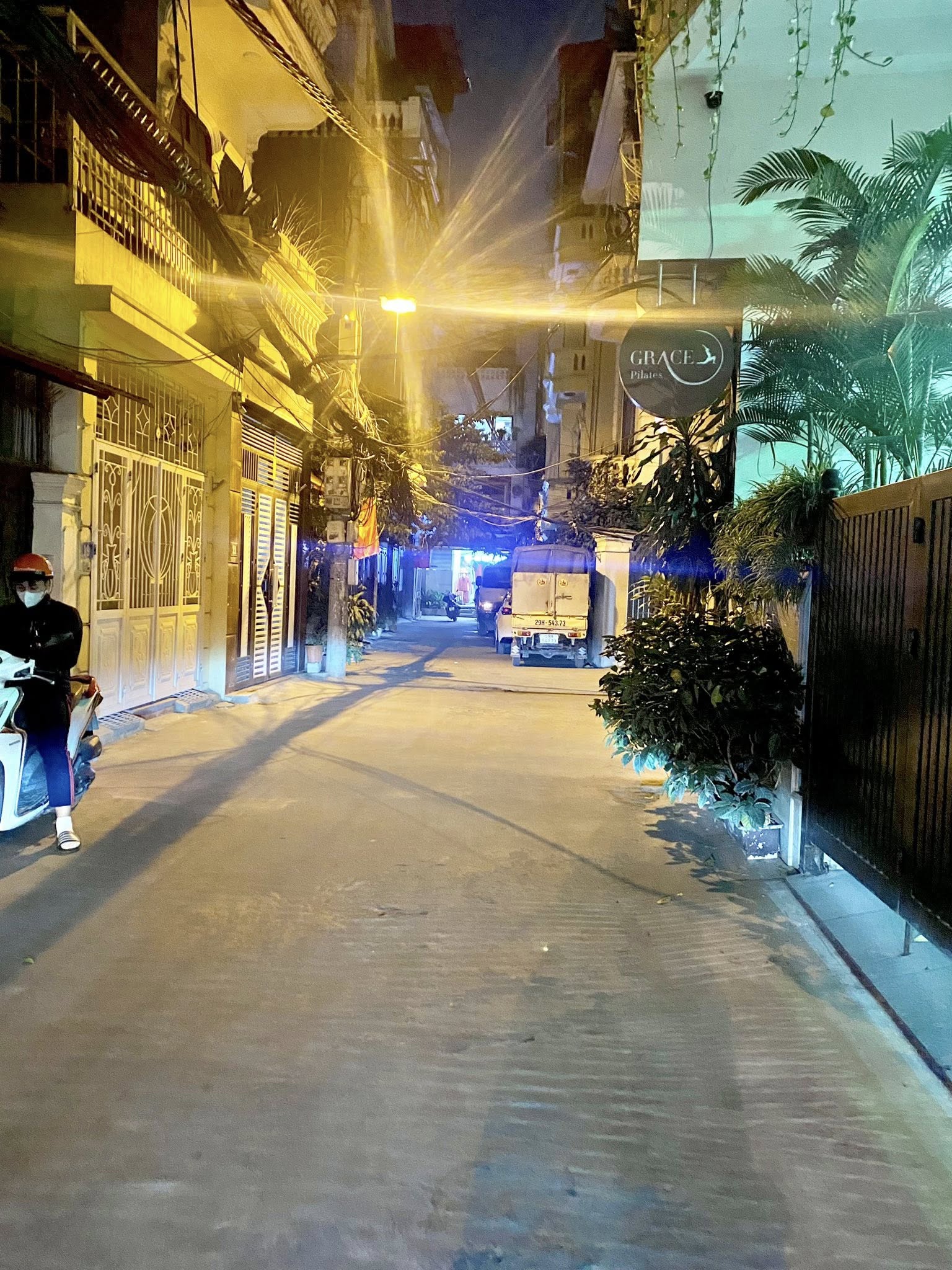 Nhà 4 tầng mặt ngõ Thái Hà, Đống Đa 65m2, 5,5m mặt tiền, giá tốt