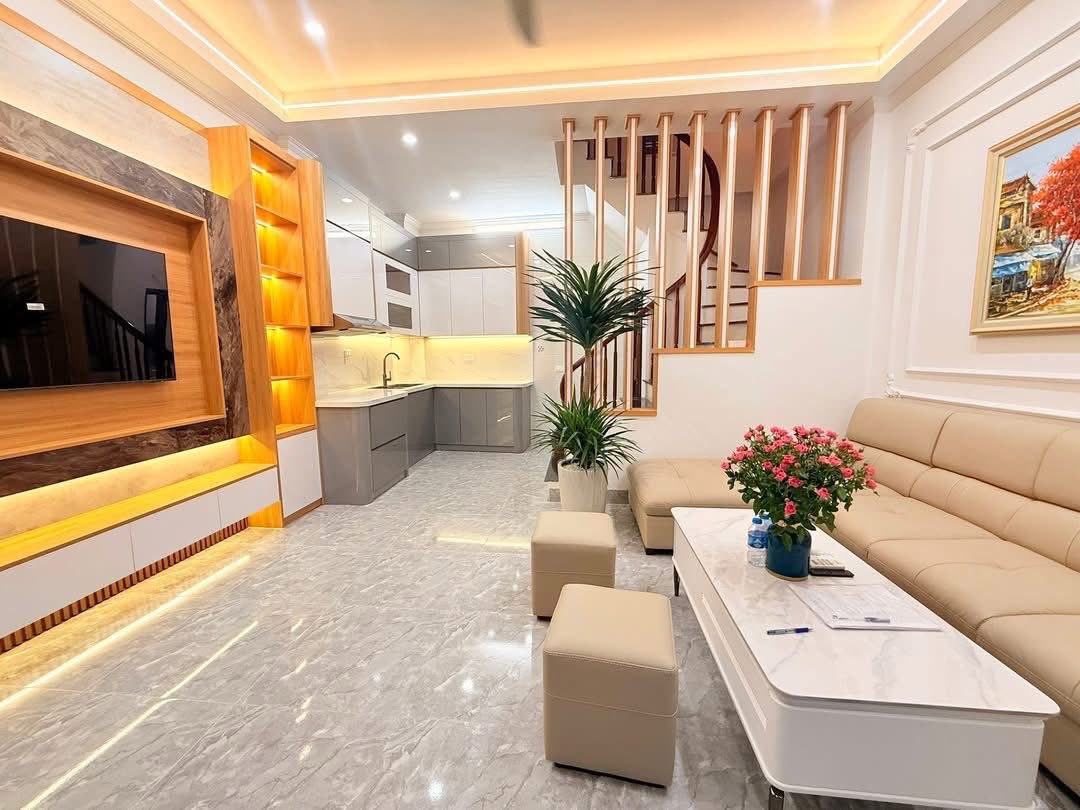 Nhà 4 tầng trung tâm Thanh Xuân, 10m ra ô tô tránh, tiềm năng đầu tư