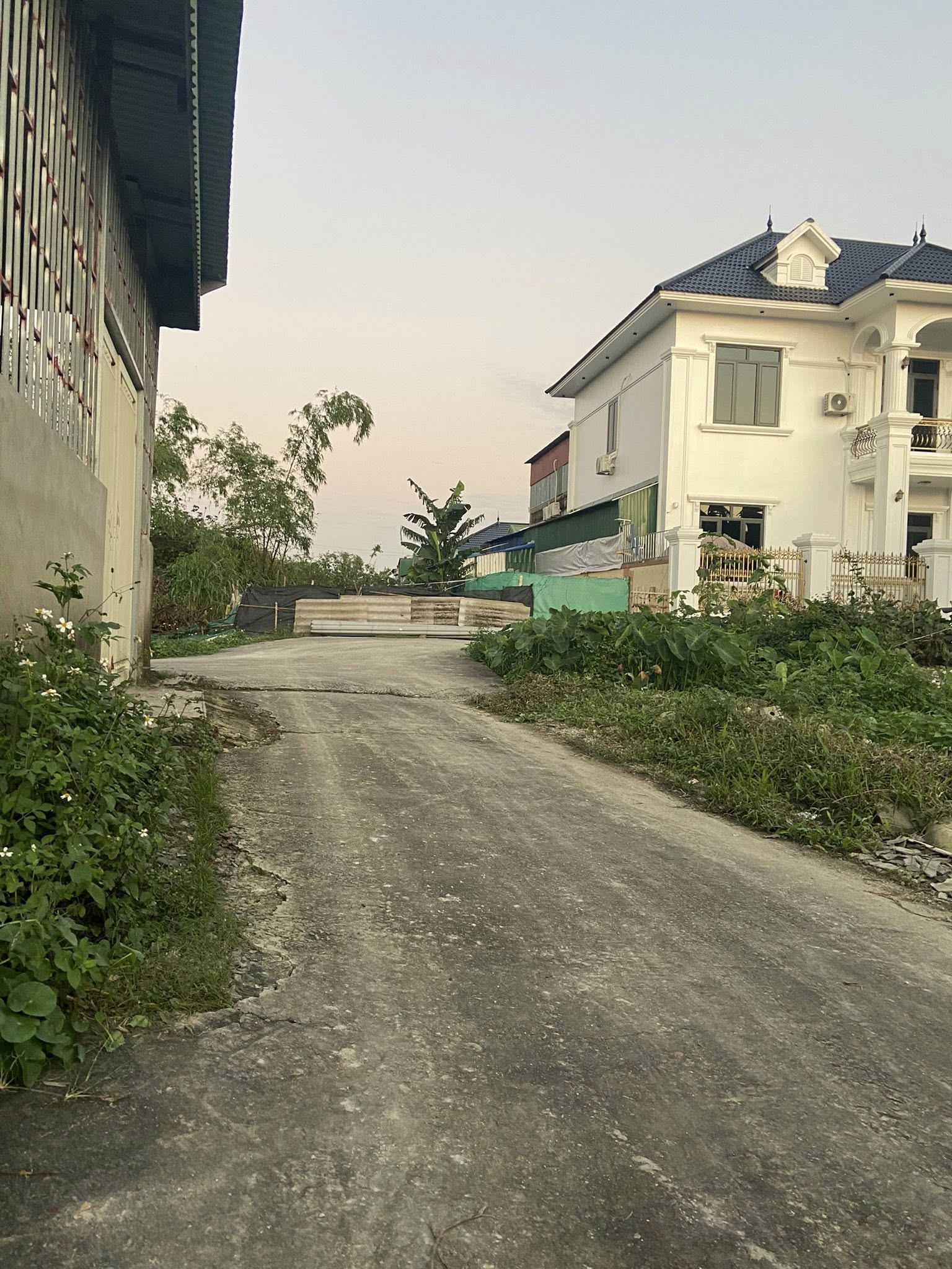 Đất vàng Nghệ An 156m2 vuông vức, đối diện khu công nghiệp Vsip, giá hời