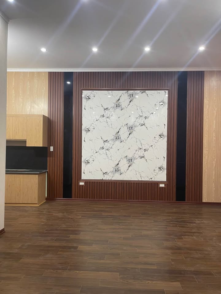 Siêu phẩm nhà ở giữa phố Lý Thường Kiệt cũ, cách mặt đường chỉ vài bước chân