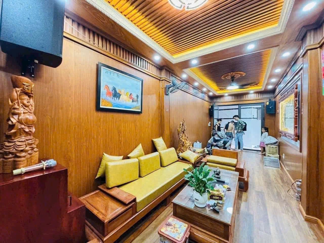 Bán gấp nhà diện tích 46m2, xây 4.5 tầng, vị trí đắc địa tại tổ 9 Phú Lương, Hà Đông