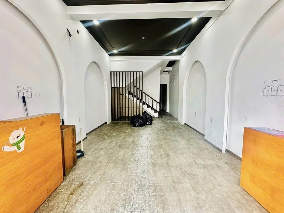 Nhà 3 tầng mặt tiền Lê Đình Lý - Trung tâm Đà Nẵng