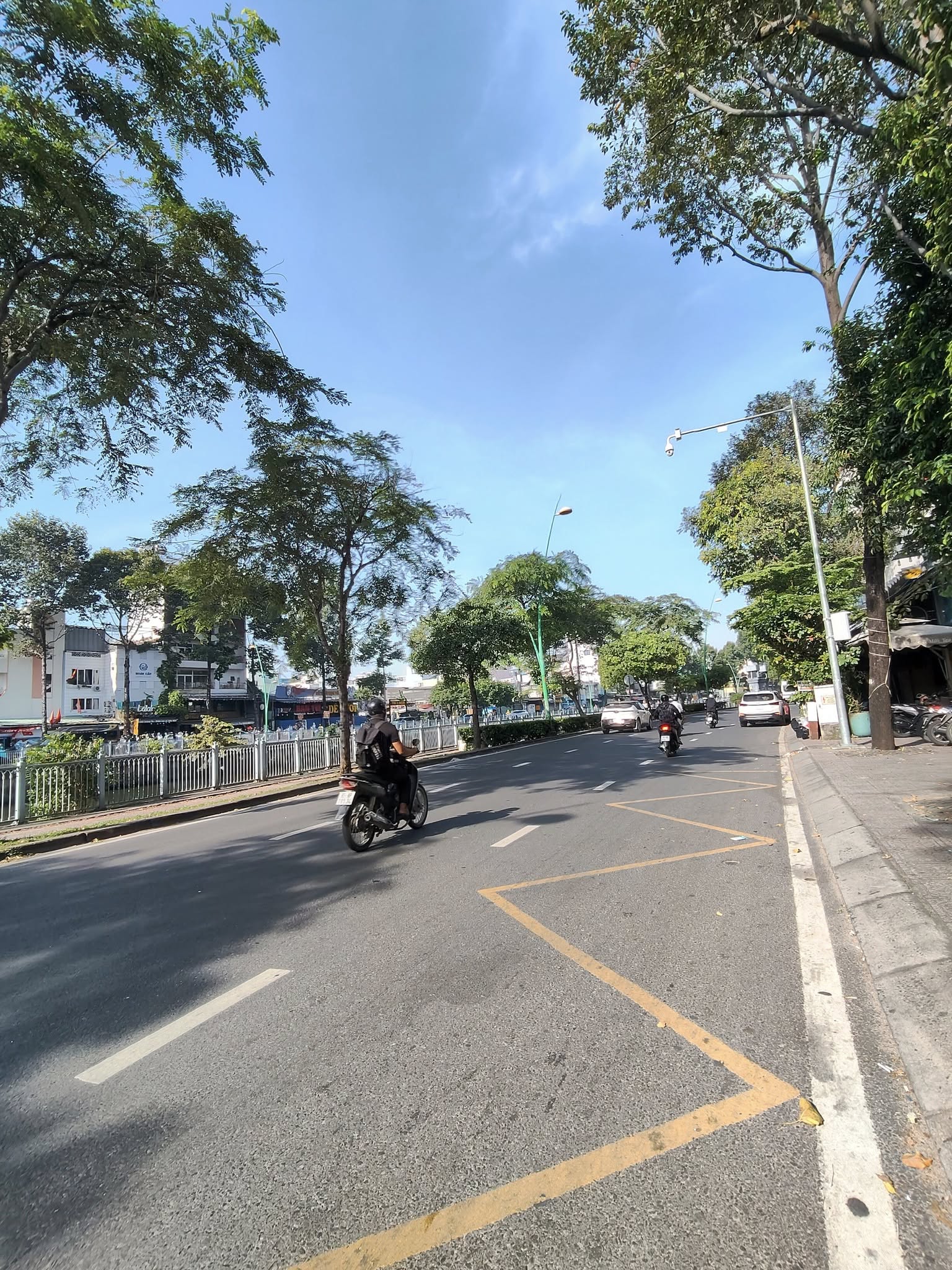 Bán nhà 7 phòng cho thuê full nội thất, 3 tầng, 4.4x11m, nhỉnh 6 tỷ tại Quận 3