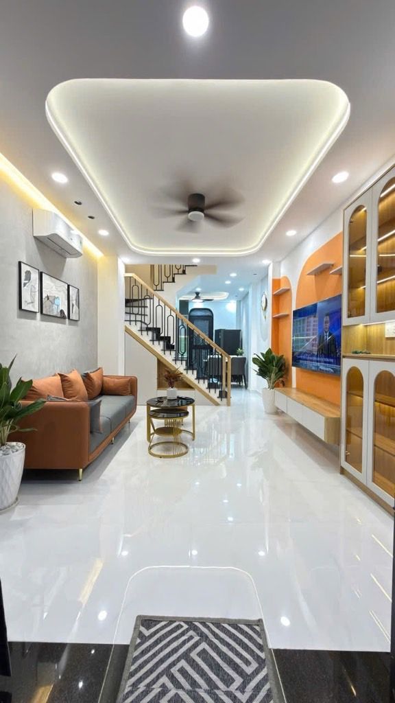 Nhà 3 tầng đẹp lung linh, 3 phòng ngủ, sân thượng chill, 2 mặt hẻm thoáng, sát Quận 1, 6,85 tỷ