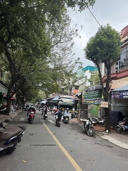 Cơ hội sở hữu ngay lô đất vàng 75m2 với mặt tiền rộng 5m tại khu phố chợ Hòa Khánh sầm uất, Đà Nẵng