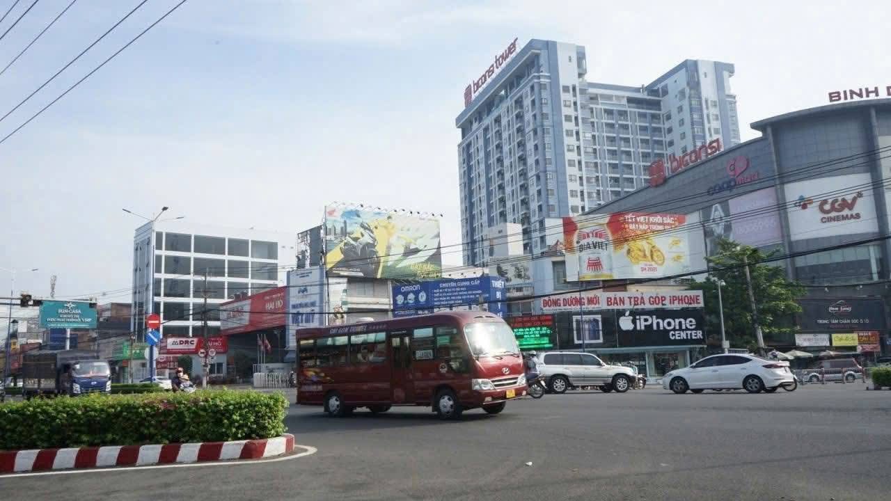 Bán đất mặt tiền Liên Phường, gần Vòng Xoay Hiệp Thành 3, Bình Dương