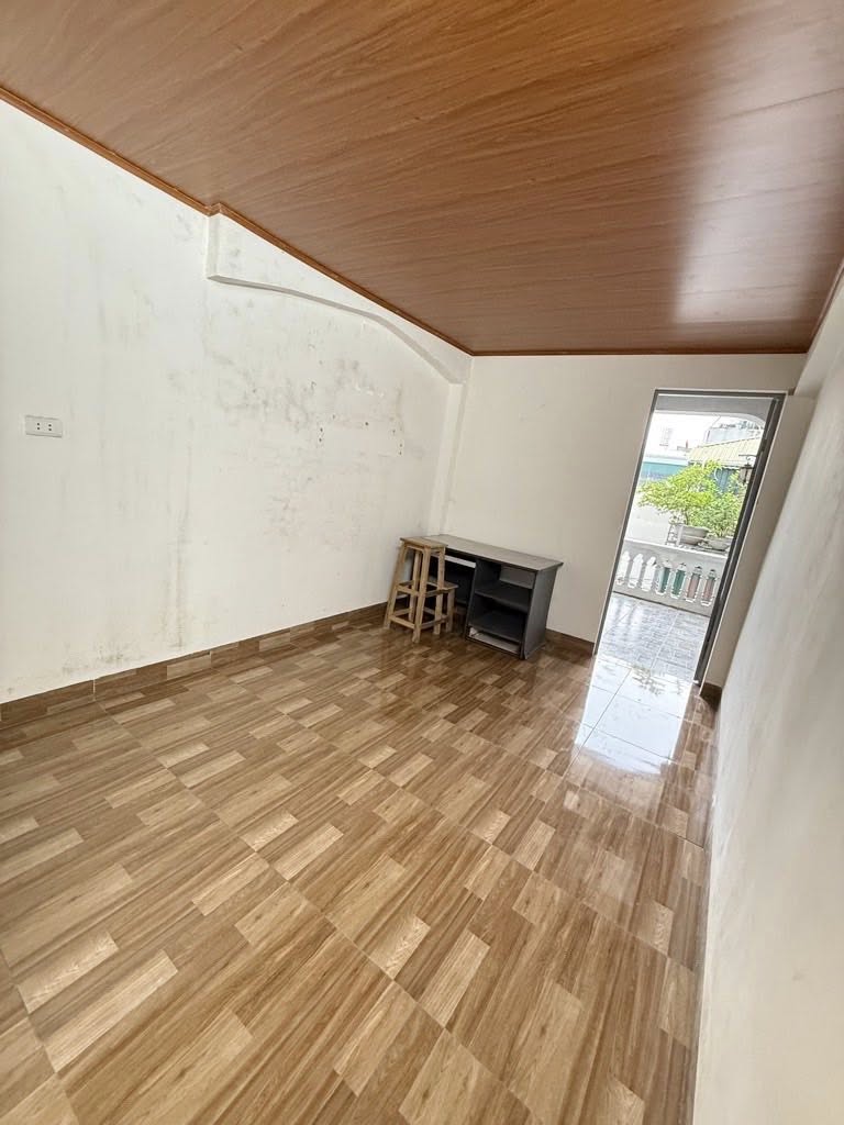 Nhà Thanh Trì 32m², 4 tầng, sổ đỏ chính chủ, giao dịch ngay