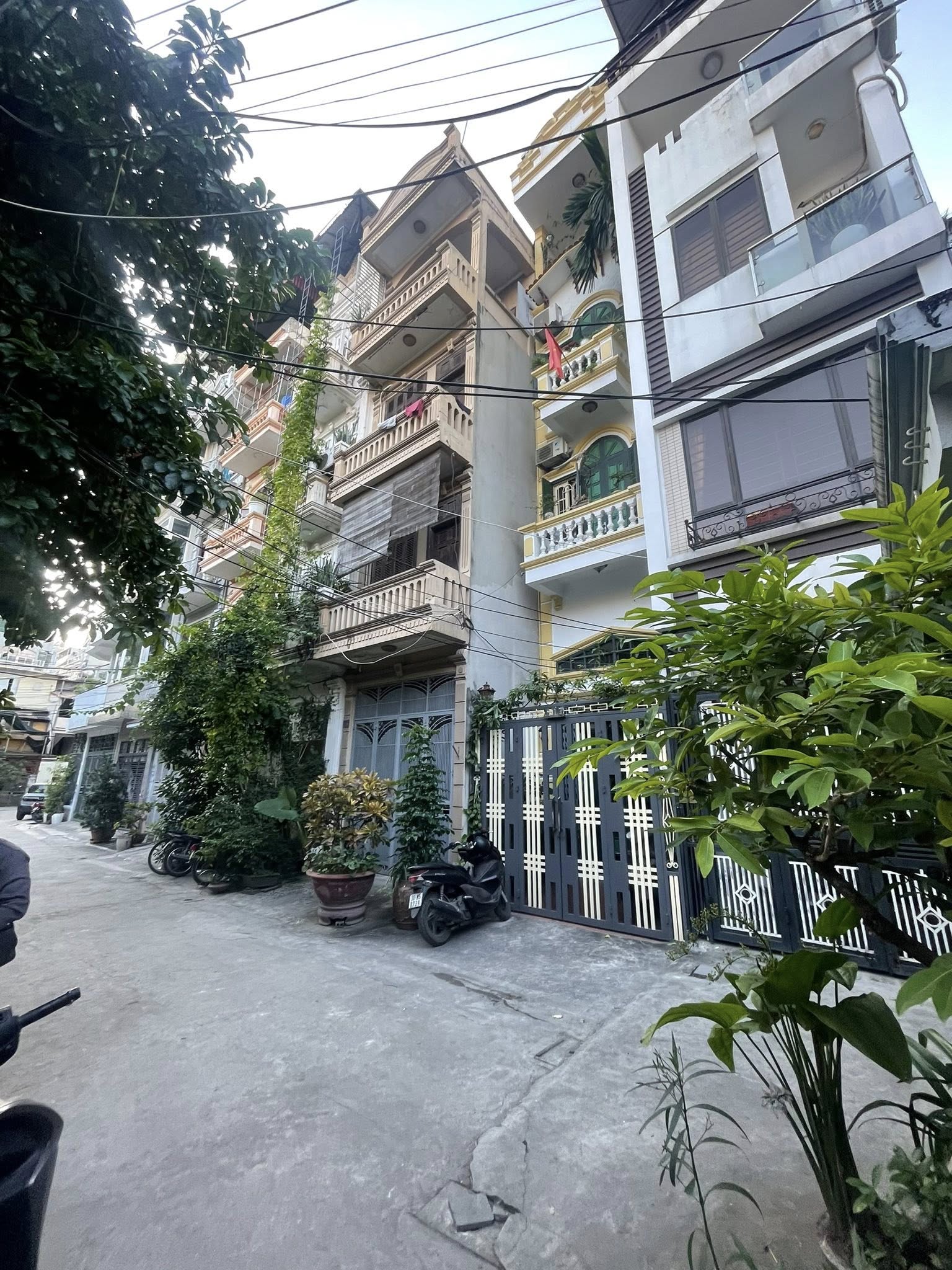 Bán nhà đẹp phân lô lõi Đống Đa, 60m2, có gara ô tô, giá 18.x tỷ