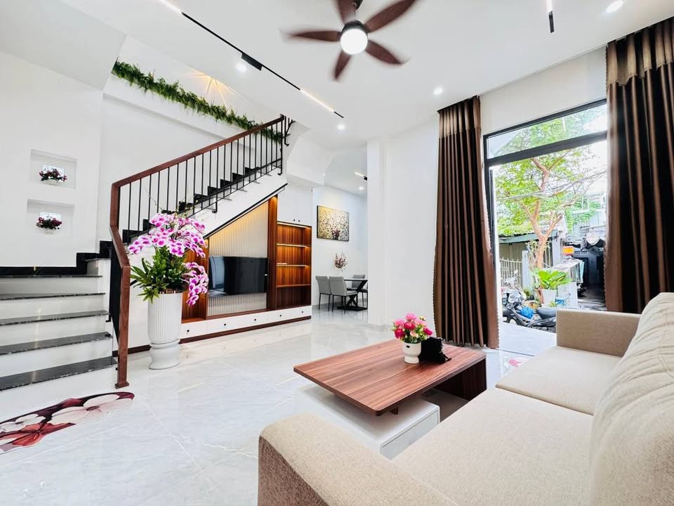 Bán nhà 3 phòng ngủ kiệt Trường Chinh, 65m2, hướng Nam, giá 3,xx tỷ