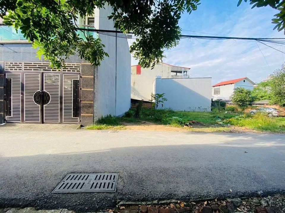 Đất Tổ Dân Phố Vĩnh Phúc 90m2 vuông vắn, ô tô tránh, full tiện ích