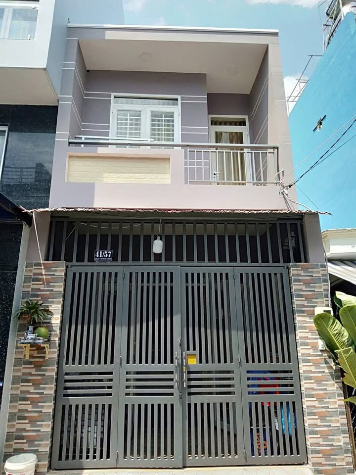 Nhà 1 lầu 4m x 12m, hẻm xe hơi chui tọt, giá 4 tỷ