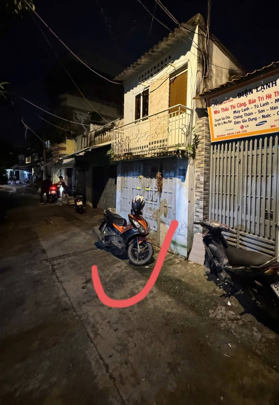 Nhà hẻm xe tải 3,3m x 20m, 2 tầng, 6,499 tỷ, Quận 3 sắm tết cực chill