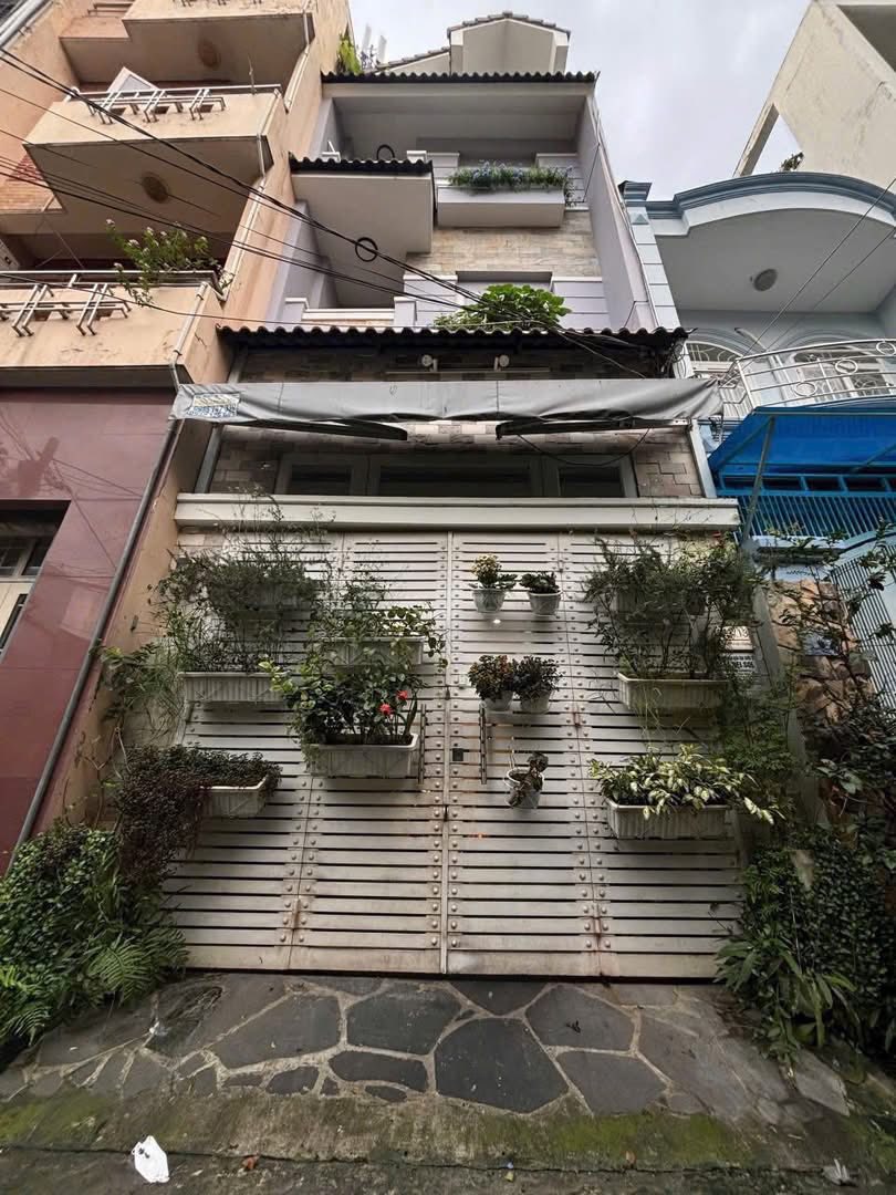 Nhà phân lô hẻm xe hơi ngủ - Ngay Phan Đăng Lưu, Bình Thạnh - Sổ vuông A4, nội thất đầy đủ