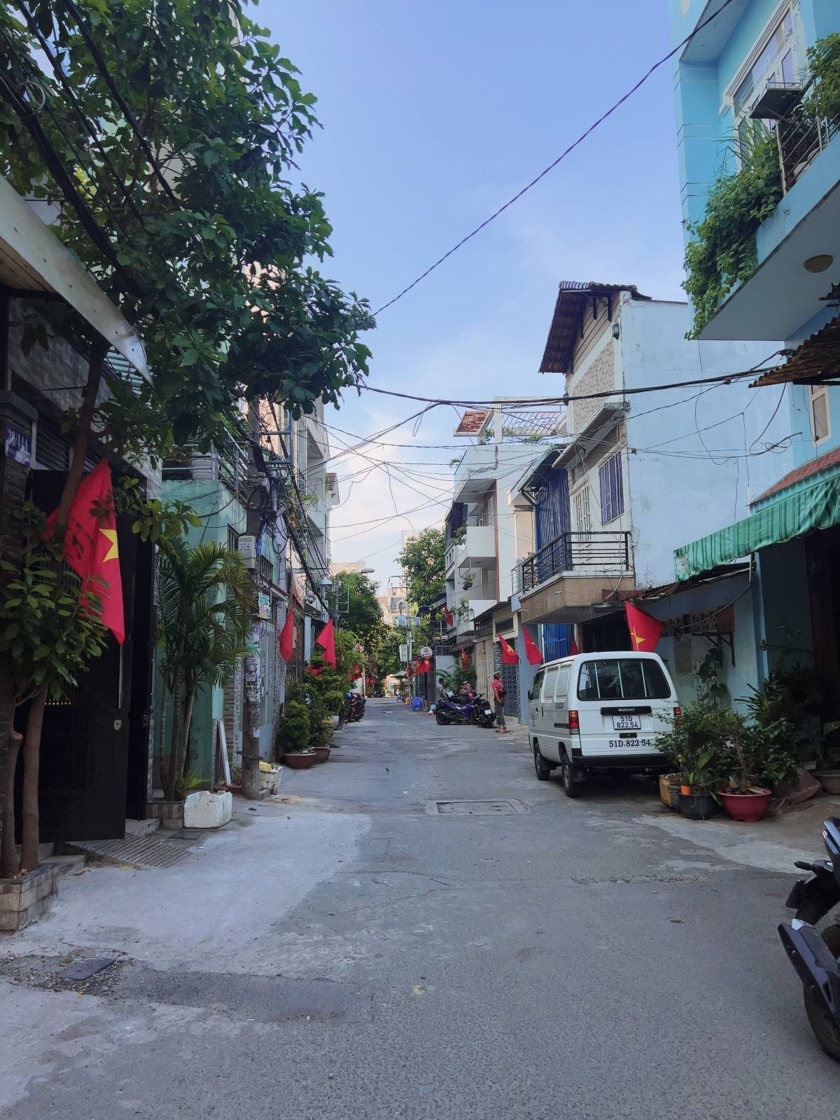 Nhà hẻm xe tải 4mx16m, 4 tầng, gần phố ẩm thực kênh Tân Hóa, giá hơn 7 tỷ