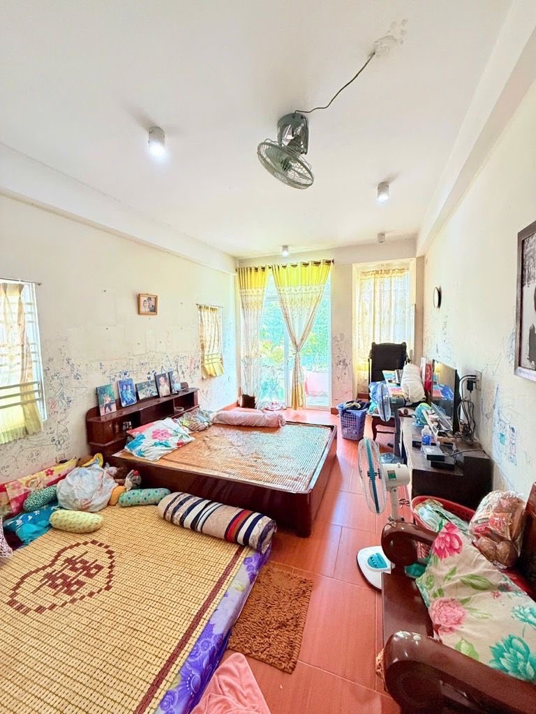 Góc 2 mặt tiền kinh doanh đỉnh cao, Nhất Chi Mai, Quận 1