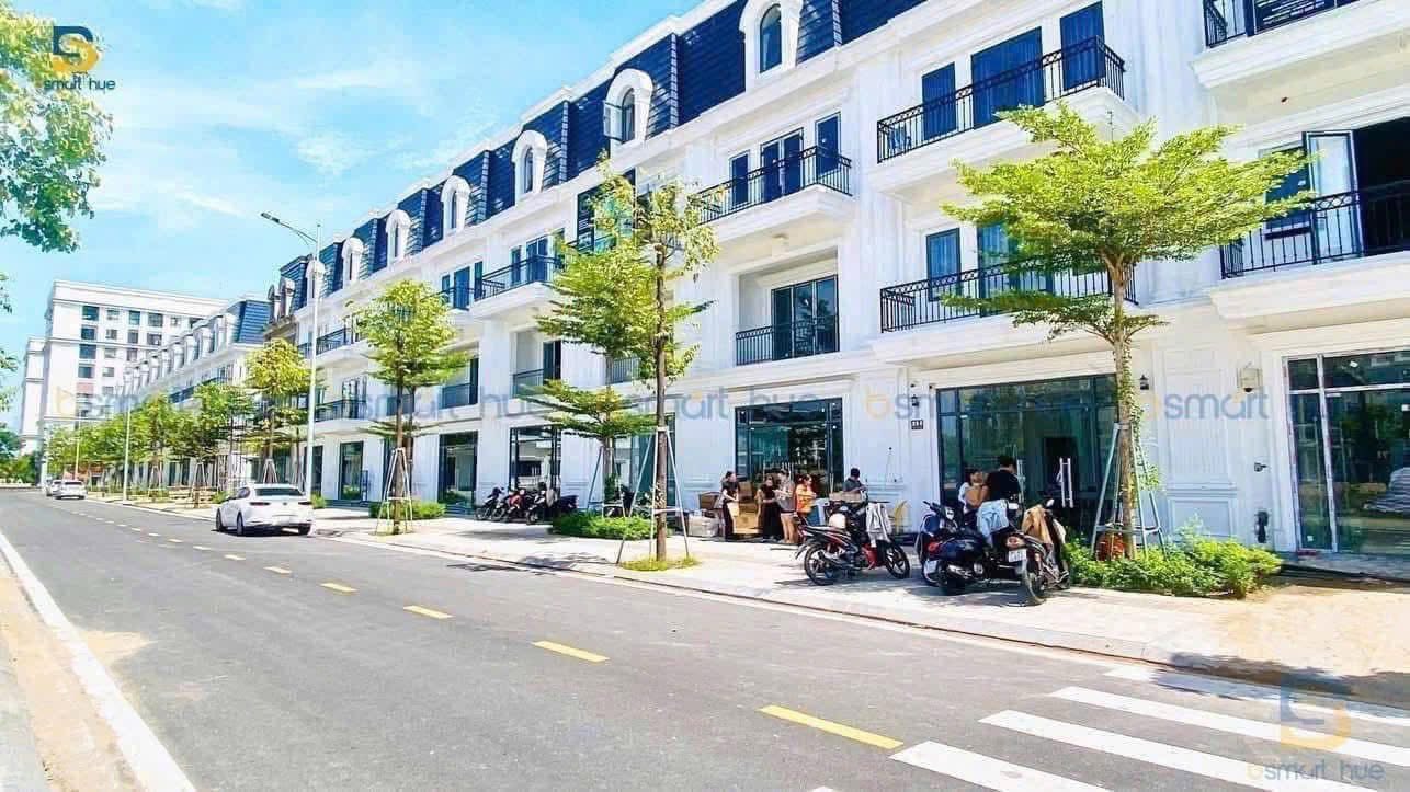 Dinh thự cổ Huế, lối kinh doanh thịnh vượng, giá chỉ 2,4 tỷ nhận nhà