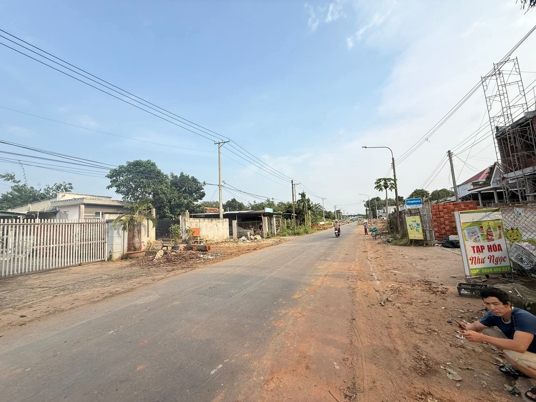 Siêu phẩm mặt tiền Hương Lộ 2, ngay chợ Hoà Long, thành phố Bà Rịa đây rồi