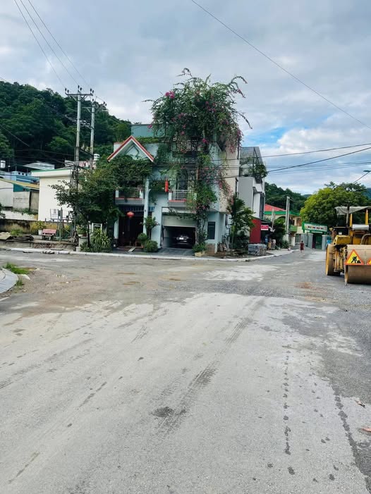 Bán đất thổ cư trung tâm Lê Hoàn, khu dân cư đông đúc, tiềm năng sinh lời cao