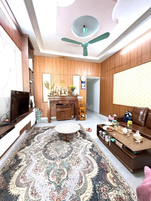 Nhà cấp 4 Trần Phú 4m x 18m, gara riêng, giá yêu thương