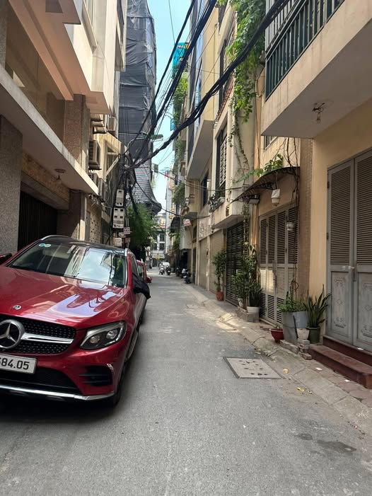 Nhà phân lô Hoàng Quốc Việt, ô tô đỗ cửa, 2 mặt ngõ, 80m2 - Giá 19 tỷ