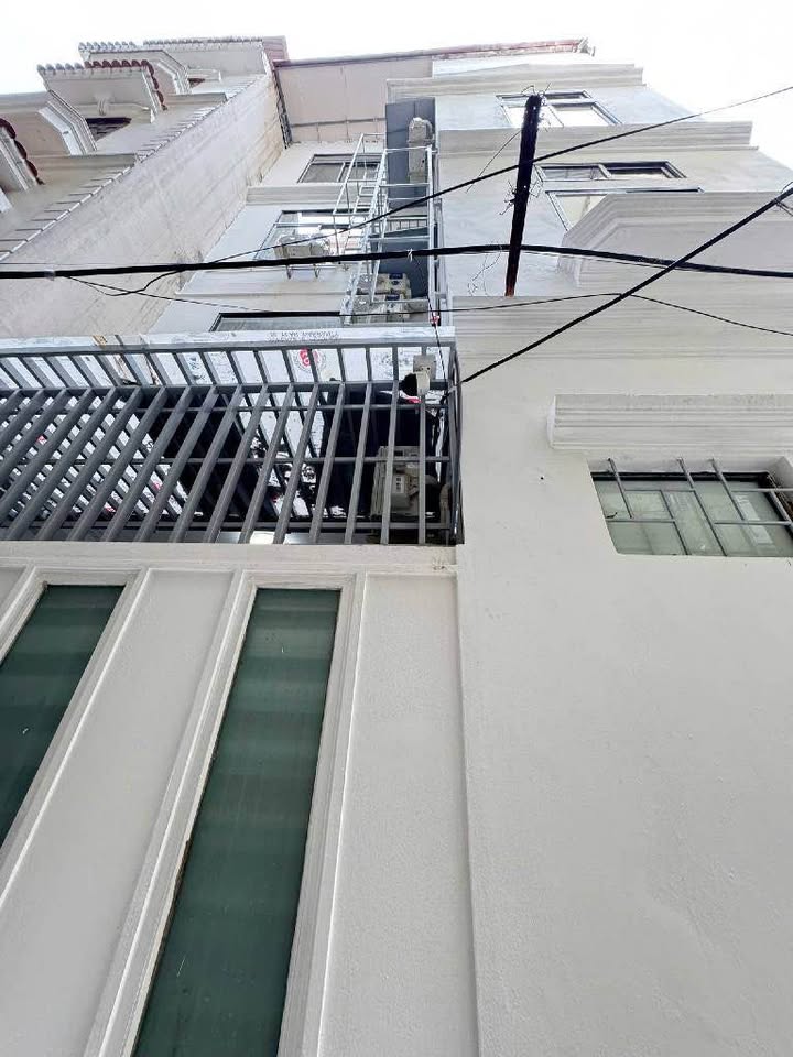 Bán nhà chính chủ tại Xuân Thủy, Cầu Giấy, diện tích 48m2, chỉ cách chỗ đỗ ô tô 20m