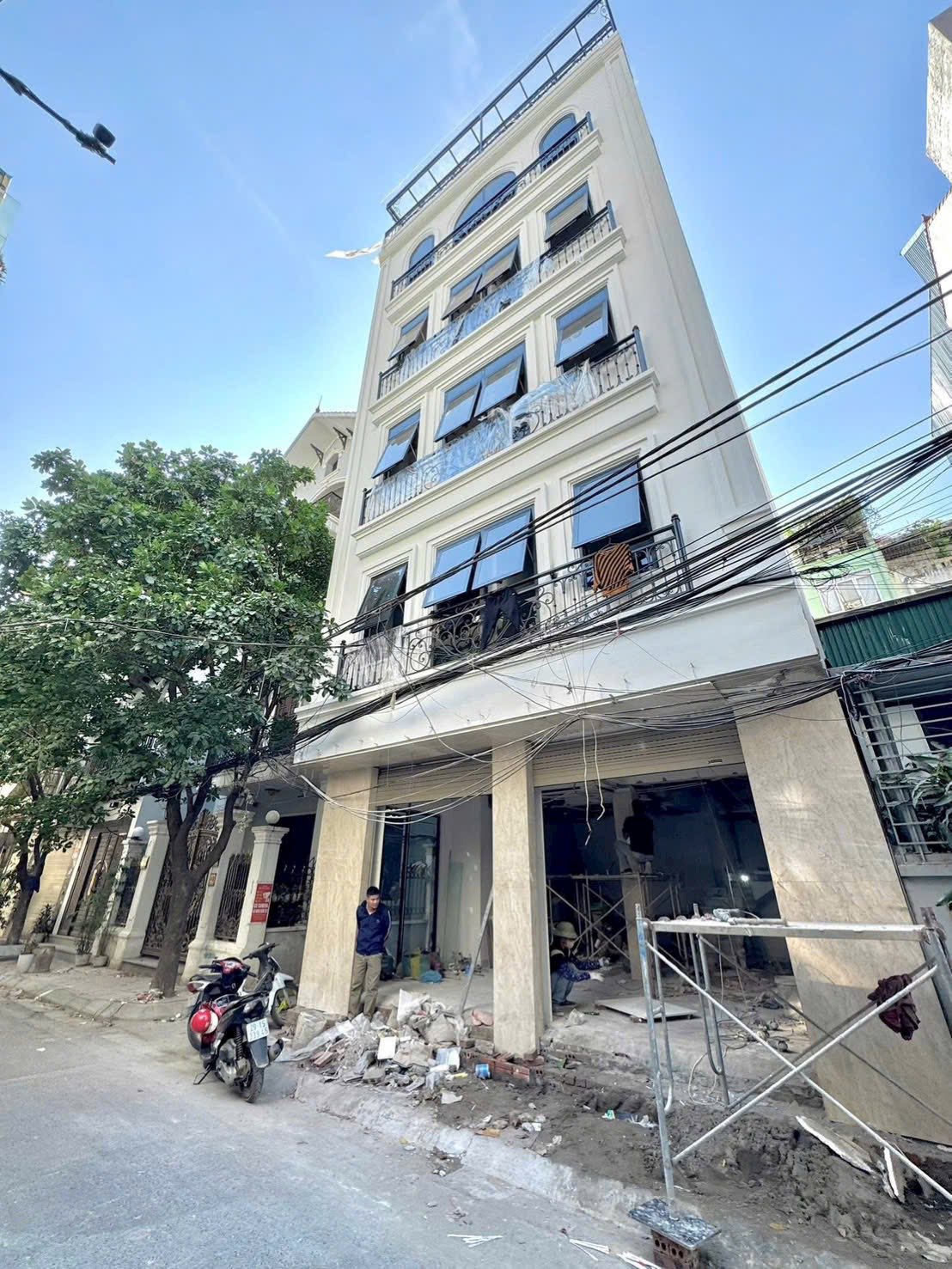 Tòa nhà văn phòng lô góc 6 tầng thang máy, vừa ở vừa cho thuê đắc địa quận Thanh Xuân