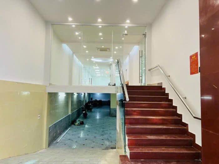 Nhà 7 tầng thang máy, kinh doanh sầm uất phố Vương Thừa Vũ, Thanh Xuân
