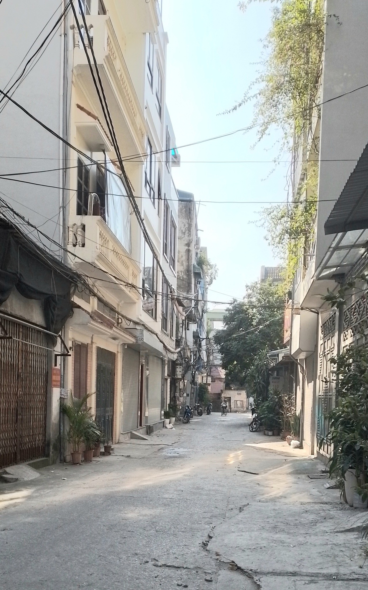 Đất Thanh Trì, 50m2 kinh doanh, ô tô đỗ cửa, sổ phân lô, tặng nhà 2 tầng, giá dưới 8 tỷ