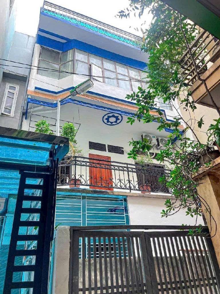 Nhà 4 tầng 50m² trung tâm Hoàng Mai, nhỉnh 8 tỷ, ngõ rộng thoáng, gần Bách Kinh Xây