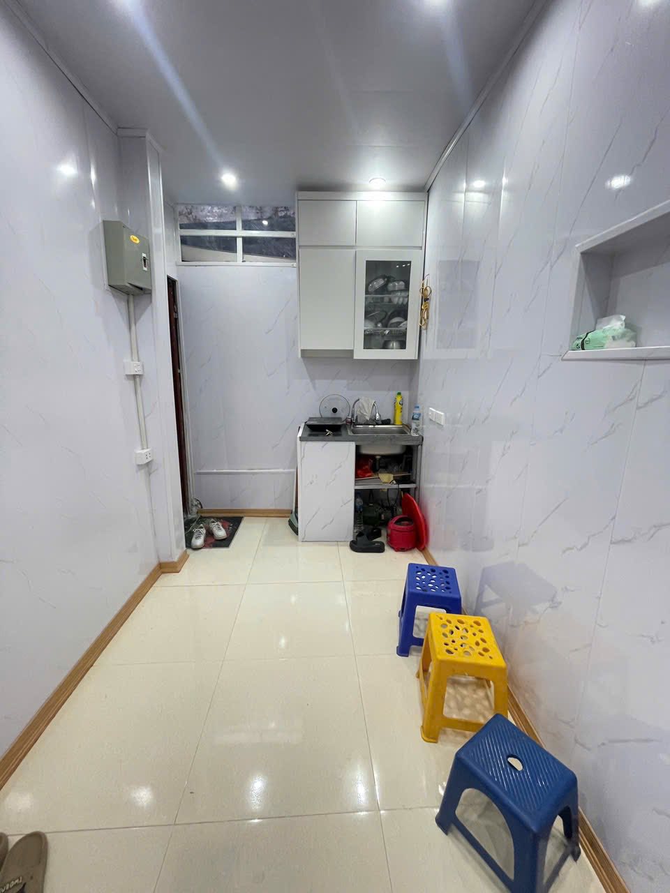 Bán nhà phố Tây Sơn, 12m², 3 tầng, 2 ngủ, dưới 1 tỷ