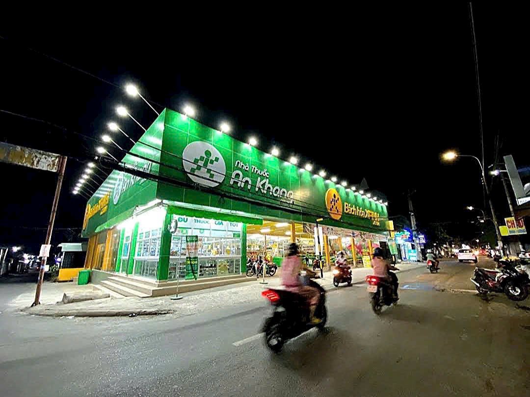 Ngôi nhà góc 2 mặt tiền siêu đẹp trên đường Lý Văn Sâm, Tam Hiệp, Đồng Nai