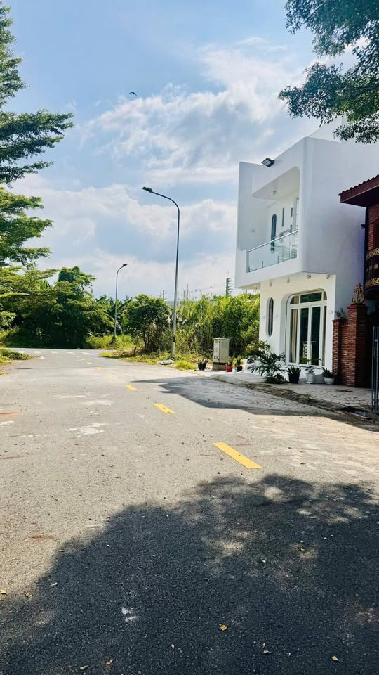 Nhà xinh lung linh ở Long Xuyên, giá hạt dẻ, vào ở ngay