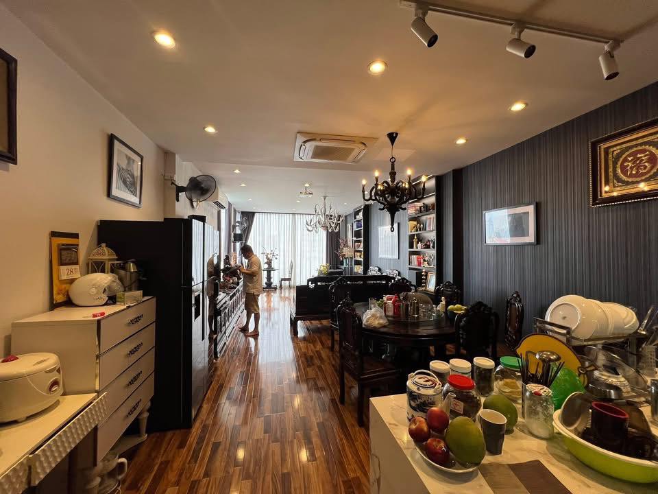 Bán nhà mặt phố Đống Đa, 6 tầng, full nội thất, kinh doanh tốt