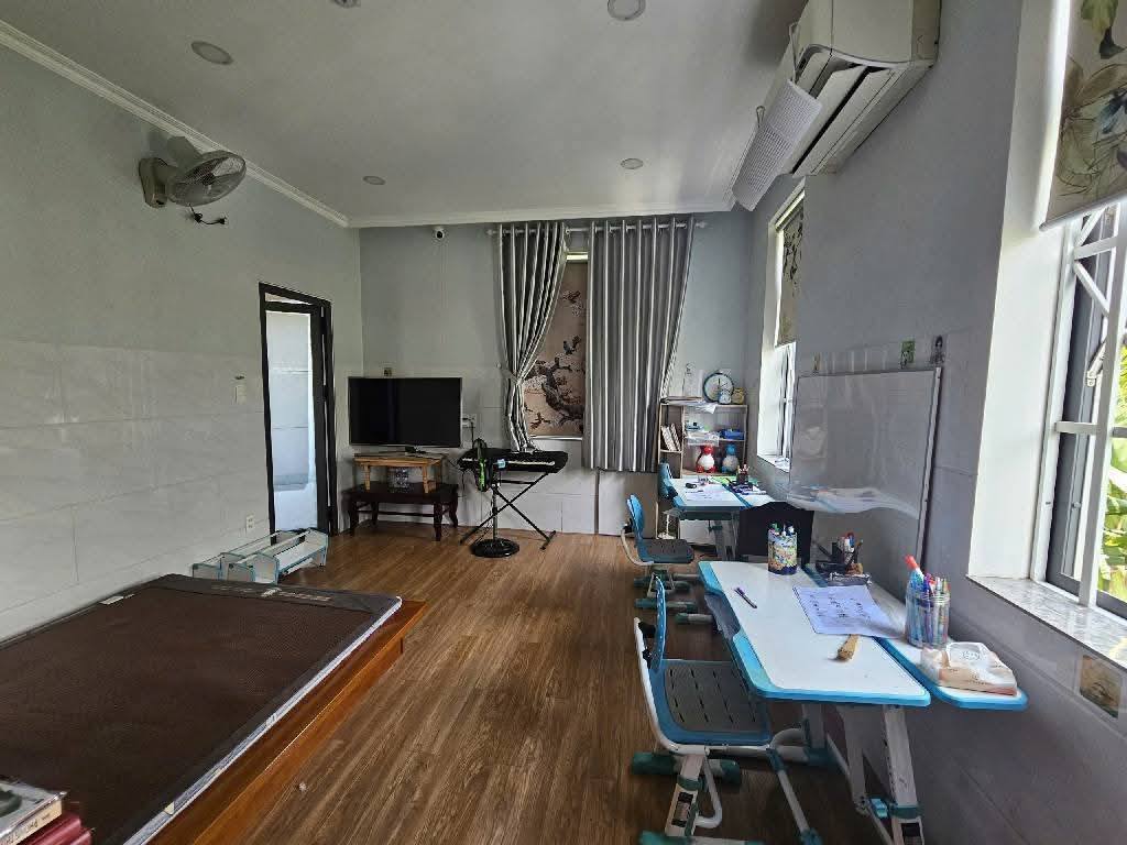 Nhà mặt tiền kinh doanh đắc lộc - Nguyễn Tư Nghiêm, Bình Trưng Tây, Quận 2