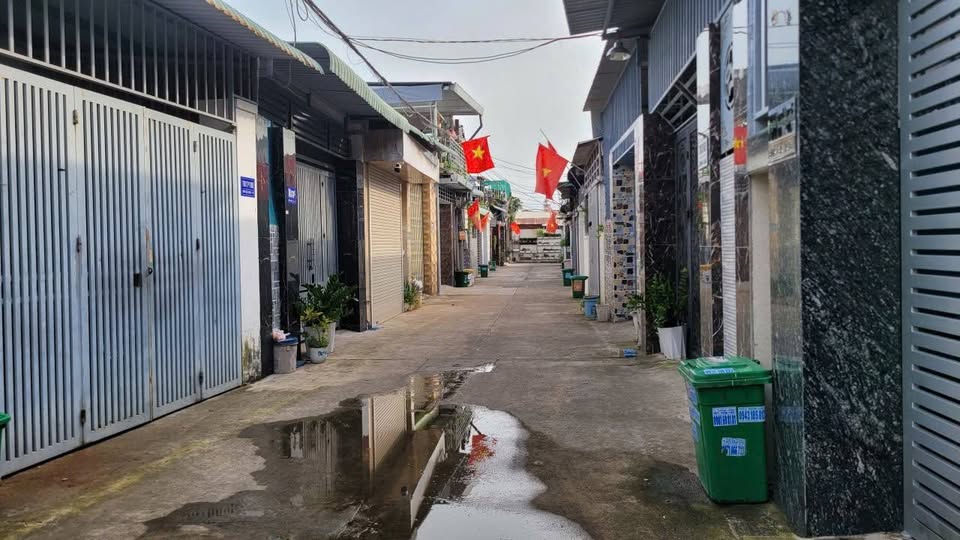 Nhà 90m2 - 1.95 tỷ, hẻm ô tô, 2 phòng ngủ, hướng Tây tại phường 10, Vũng Tàu