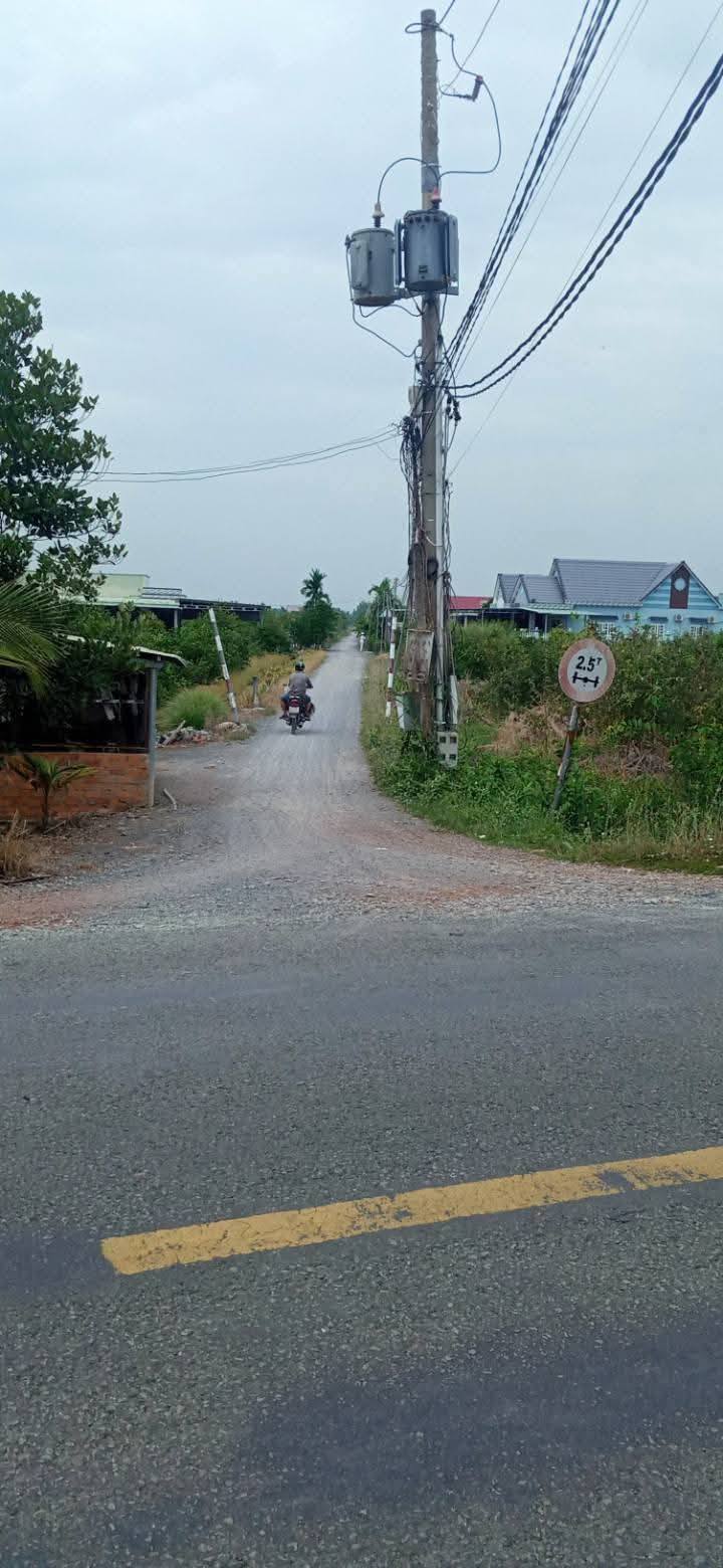 Chính chủ gửi bán nền đất vườn ngay mặt tiền đường 5 Liệt, ấp 1, xã Thạnh Hòa, Bến Lức, Long An