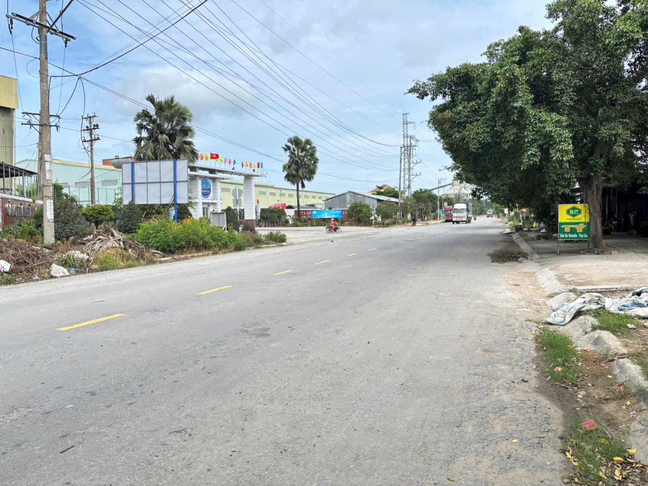 Bán gấp đất vàng 345m2 mặt tiền Nguyễn Trung Trực, Long An, giá sốc chỉ 3,9 tỷ