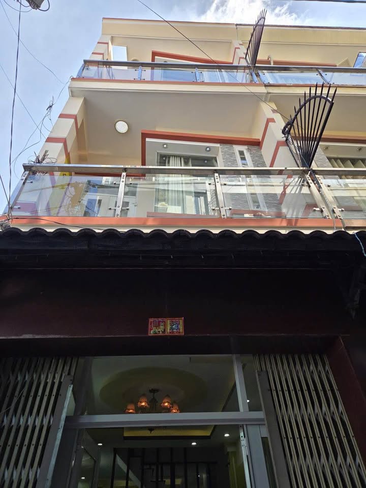 Bán nhà hẻm ba gác đường Trương Đình Hội, phường Phú Định, Quận 8