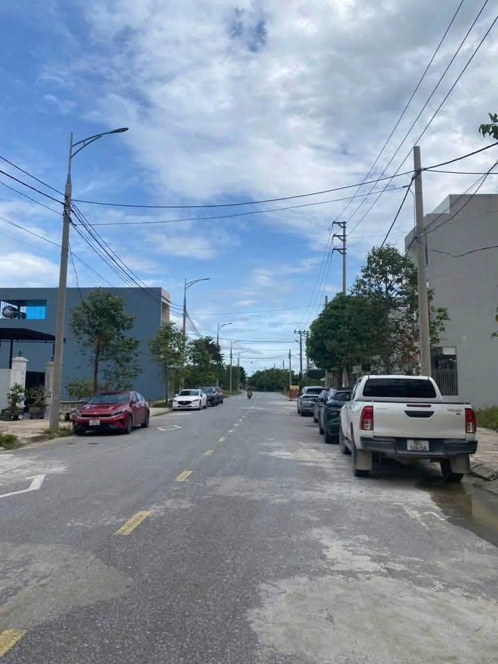 Bán đất trục chính khu đô thị Thanh Hà, Hà Nam - 100m², mặt tiền 5m, giá 2.6 tỷ